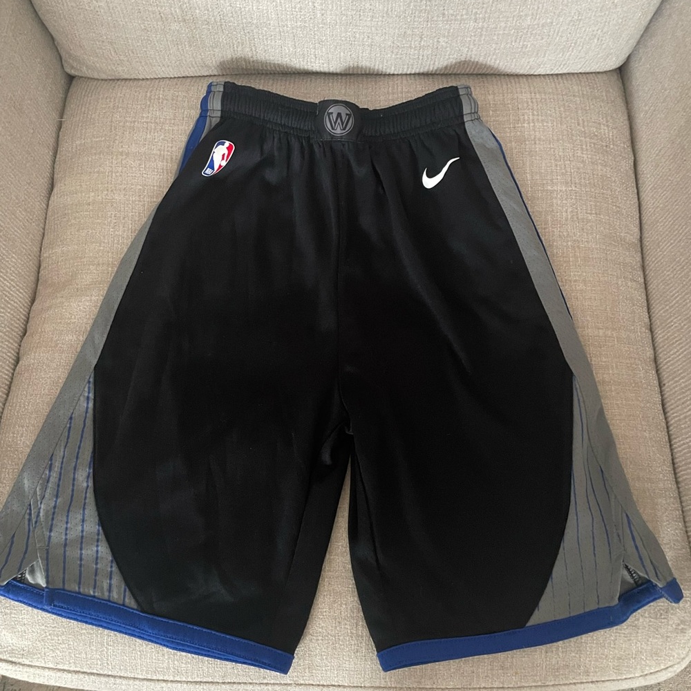 Nike NBA boys large